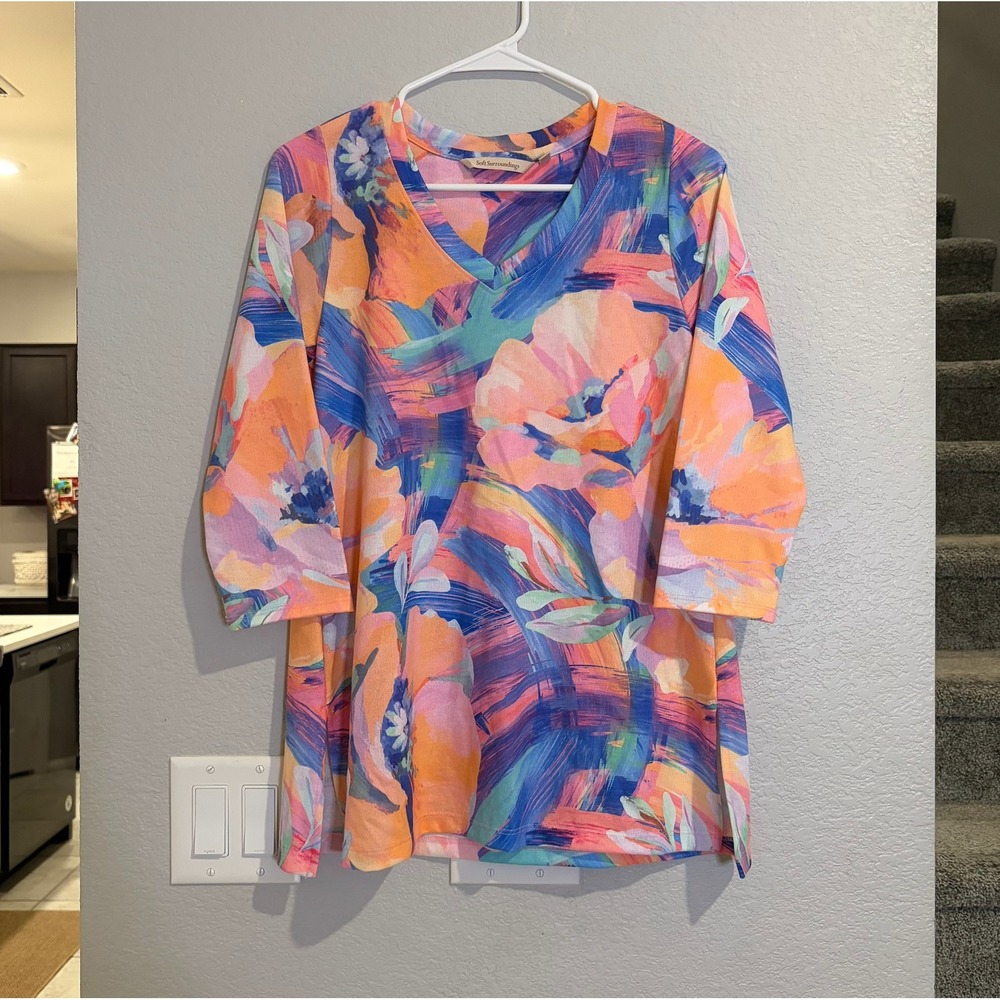 Soft Surroundings Floral Bright V-Neck 3/4 Sleeve Top XS - Picture 2 of 4